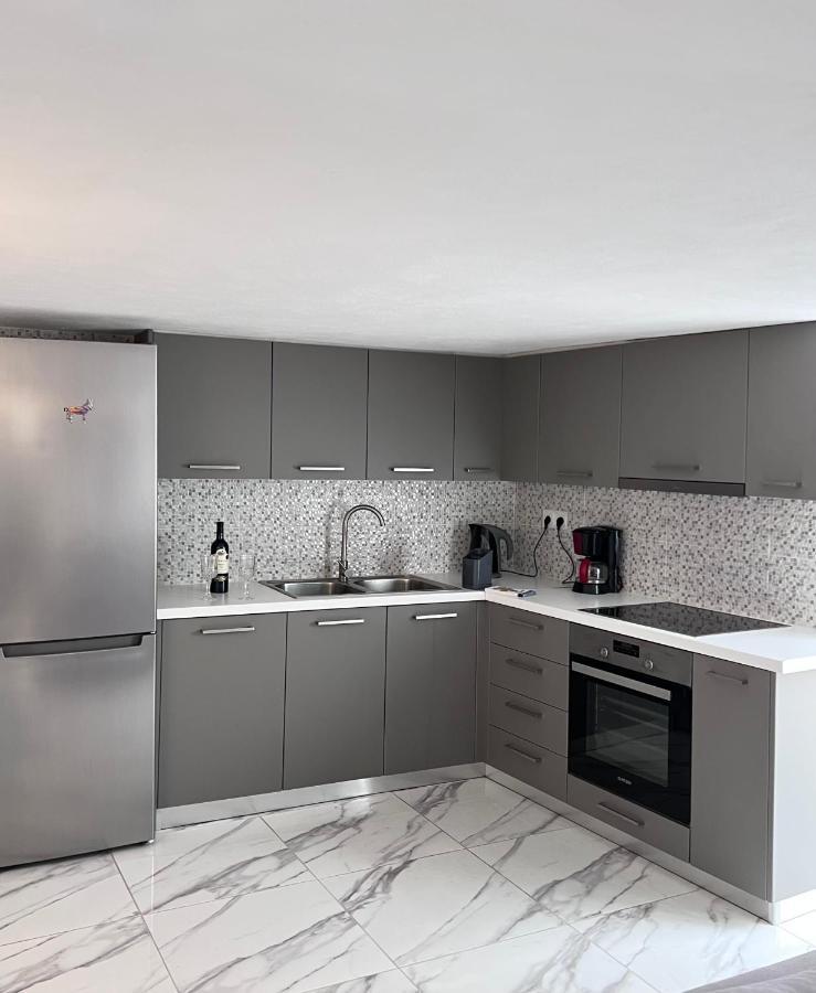 Dear John Apartment